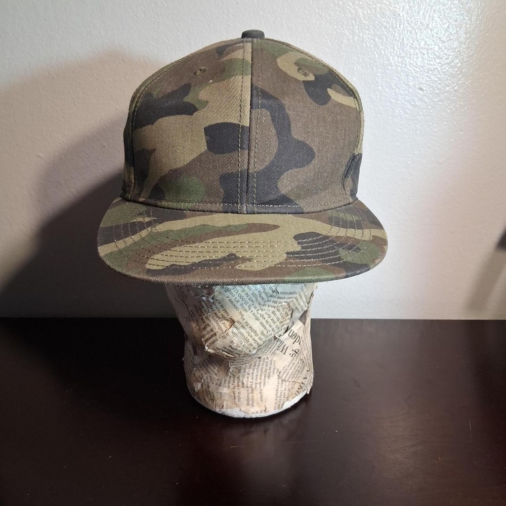 Finish Line Athletics Camo 100% Cotton blank outdoors military 7 1/8 fitted‎